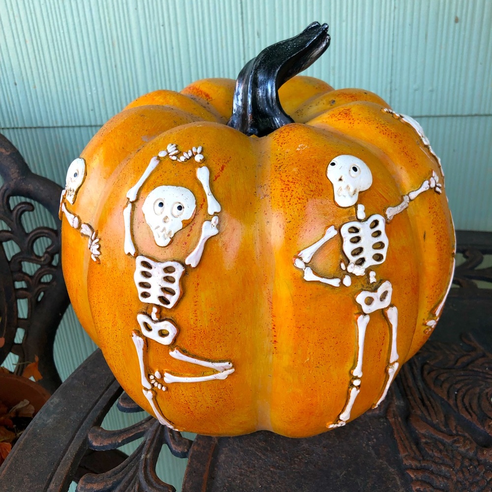 Yoga Skeletons Pumpkin Decor